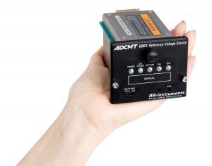 8½桁デジタル・マルチメータ 7981/6901/69011